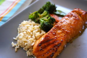 salmon-with-vegetables-and-brown-rice