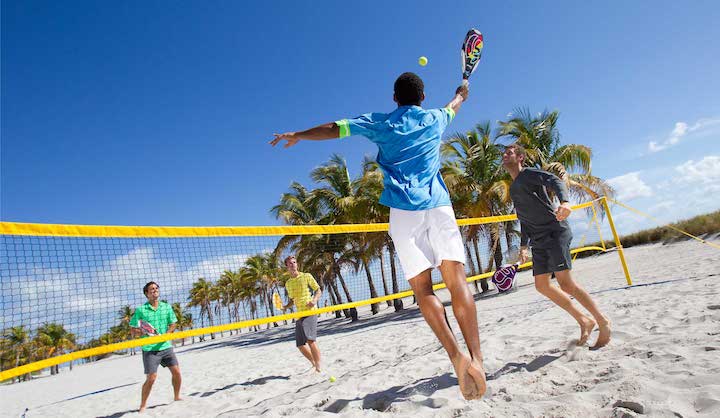 Beach tennis: what it is and how to play it?